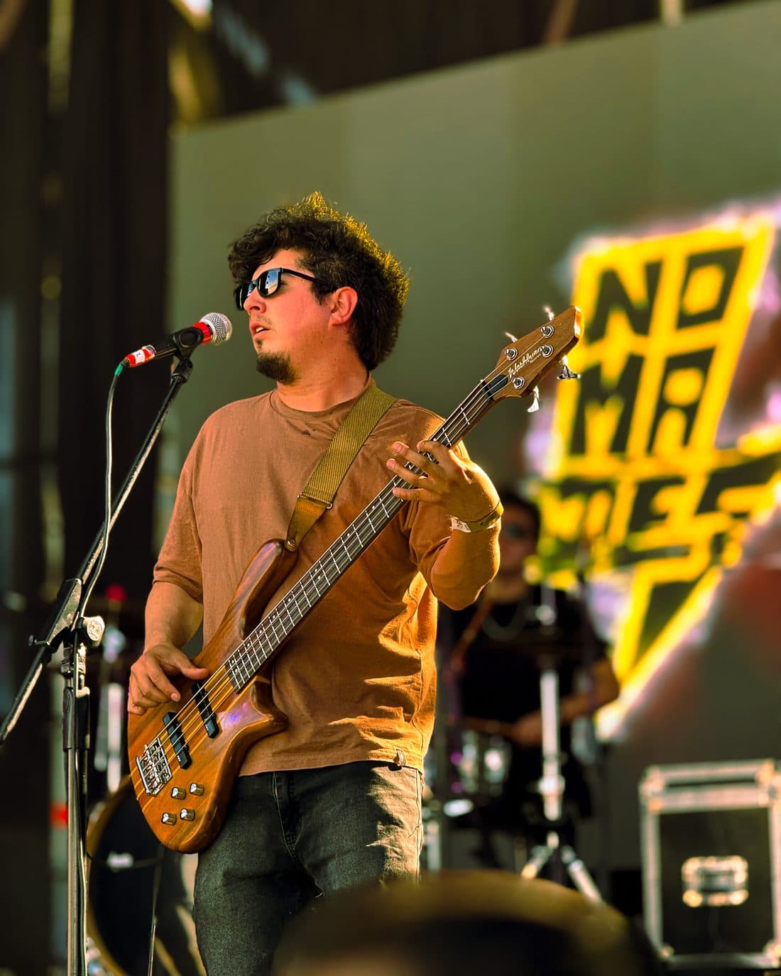 Facundo Barragán, Bajo
